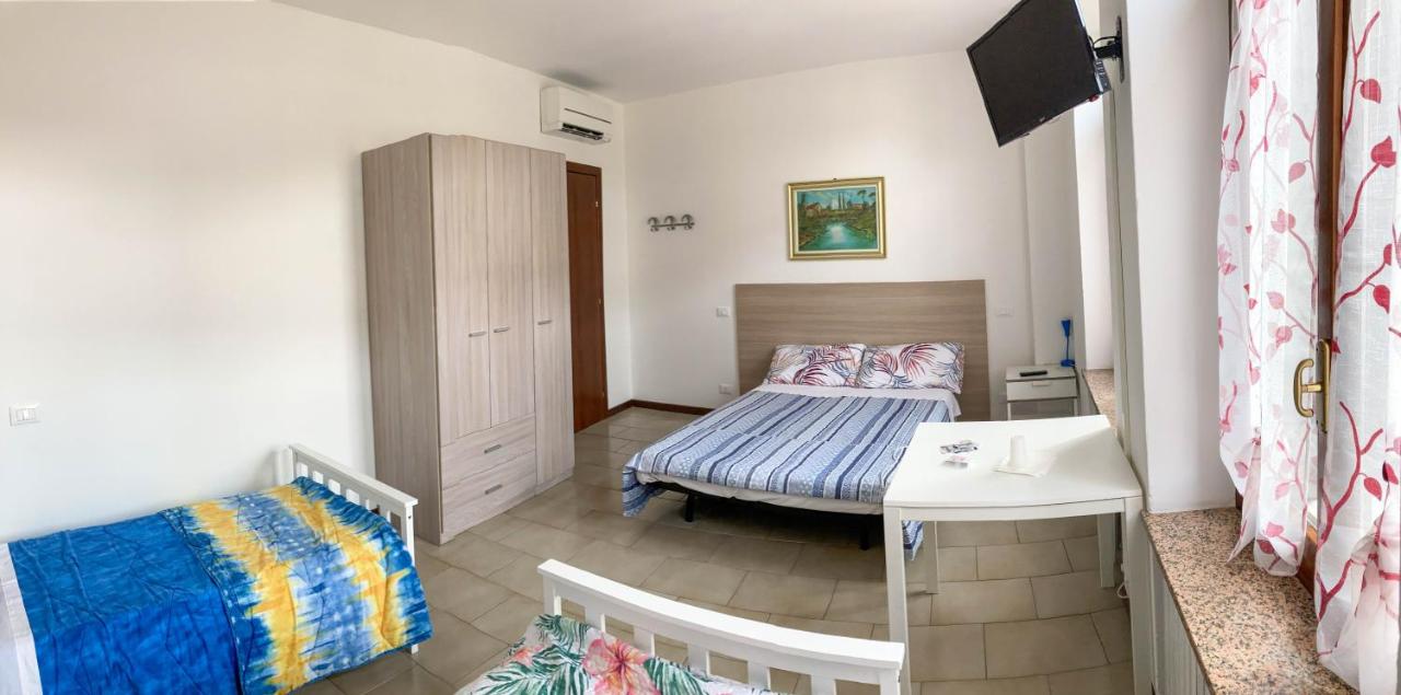 Camera Tripla con Bagno Privato Esterno