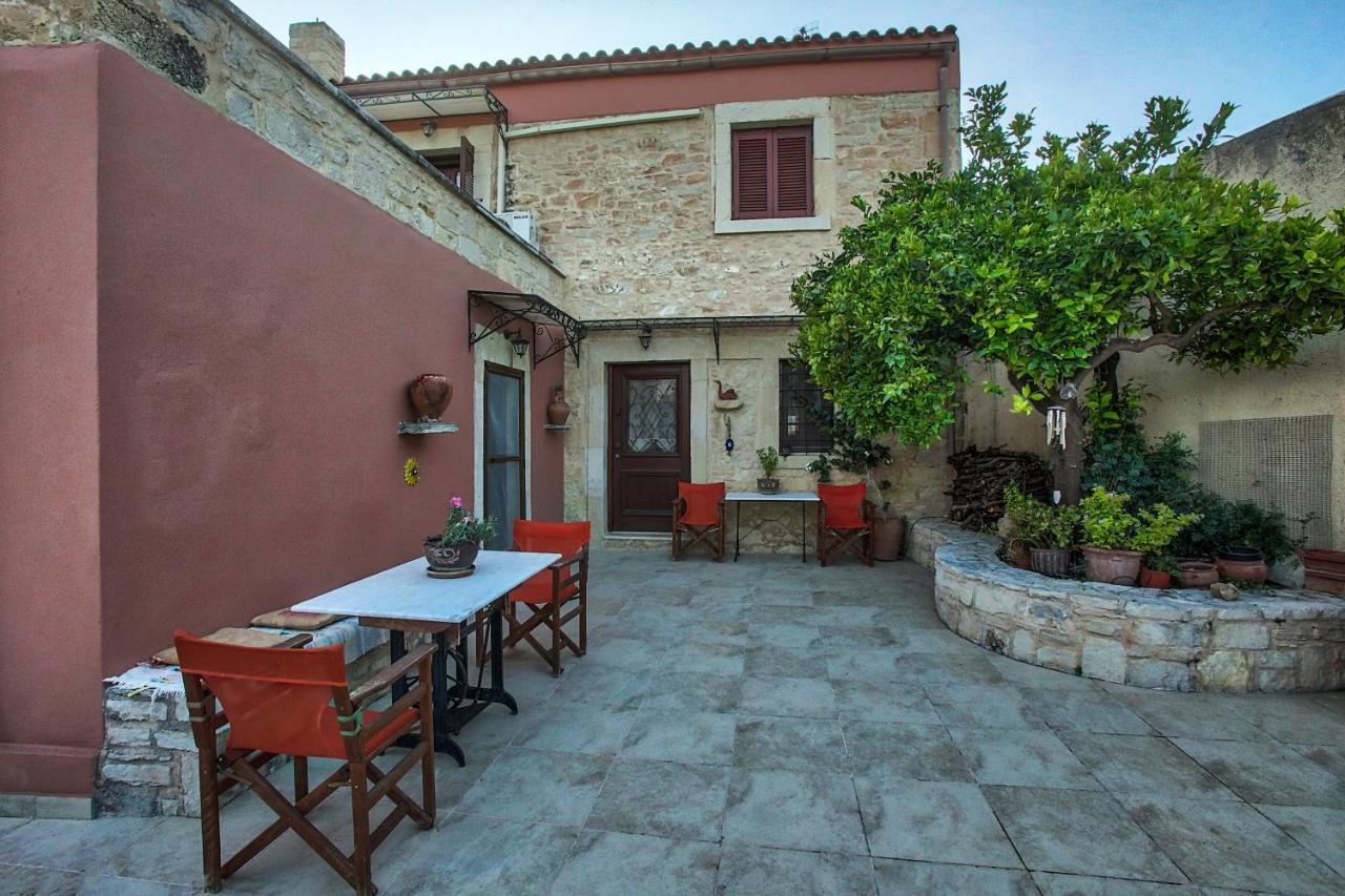 B&B Tylissos - Cretan Traditional Home - Bed and Breakfast Tylissos