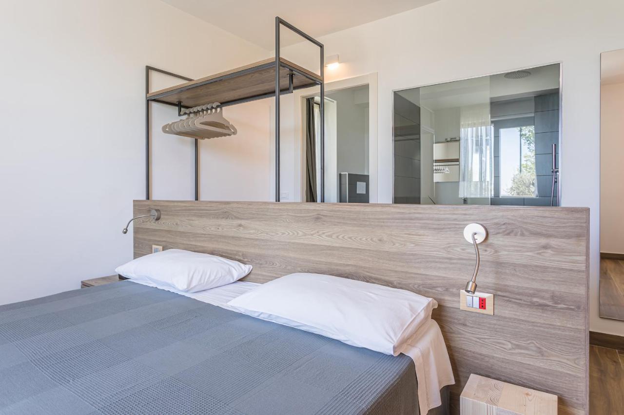Deluxe Triple Room with Lake View