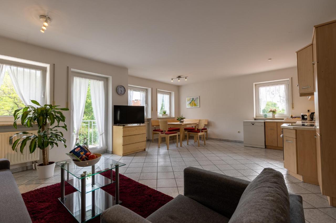 Ferienwohnung Chiemsee - Bed and Breakfast Unterneukirchen