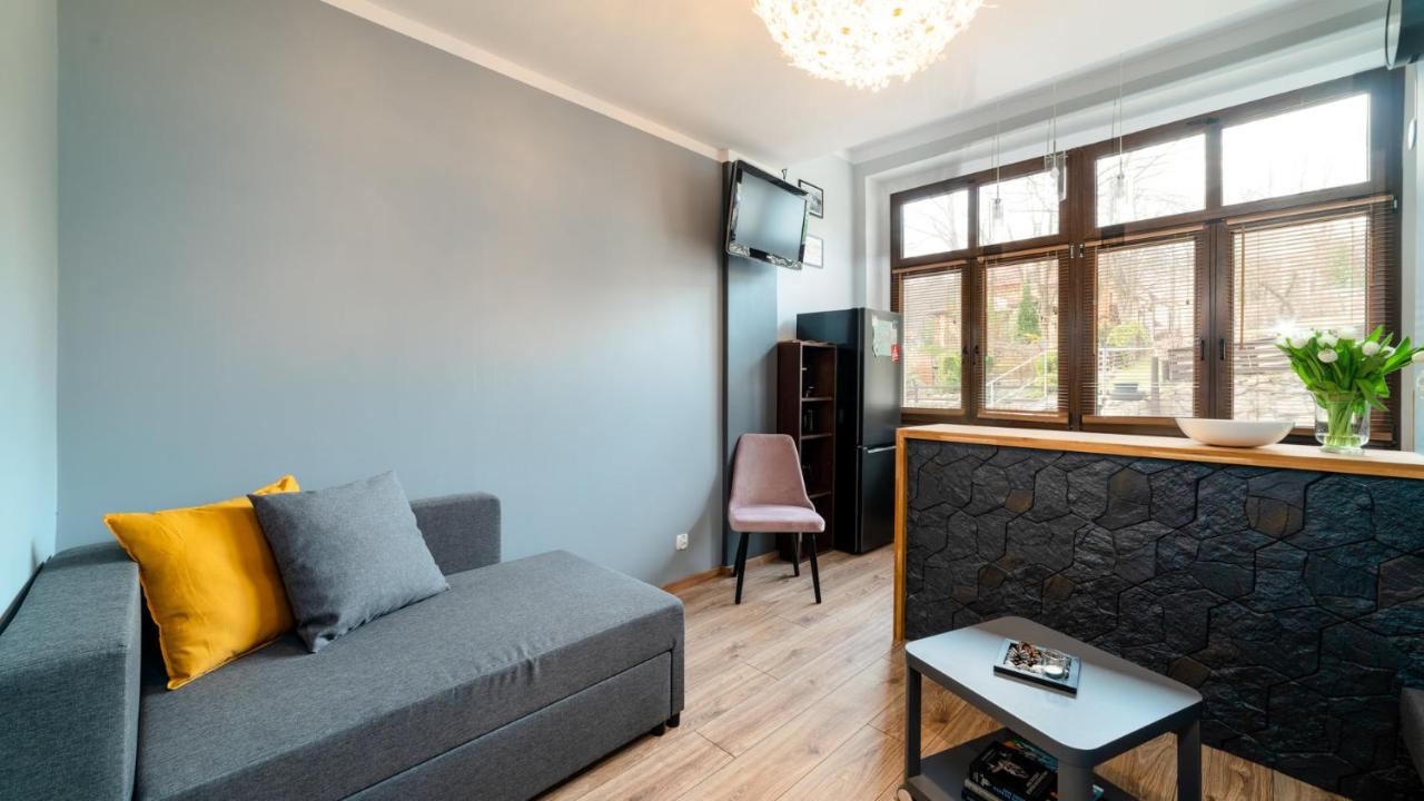 Apartamenty EverySky - Konstytucji 3 Maja 75 - B&B Karpacz