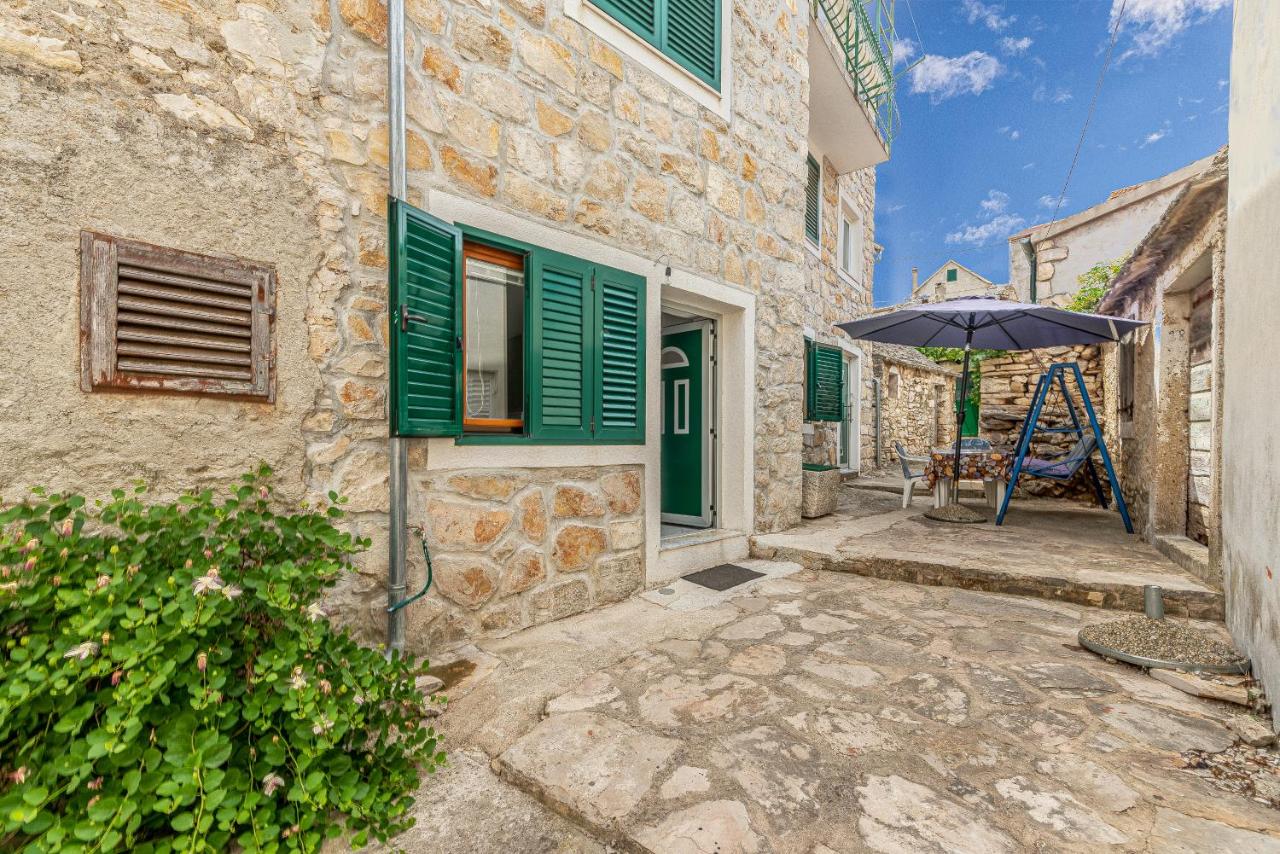 Apartment Bura - B&B