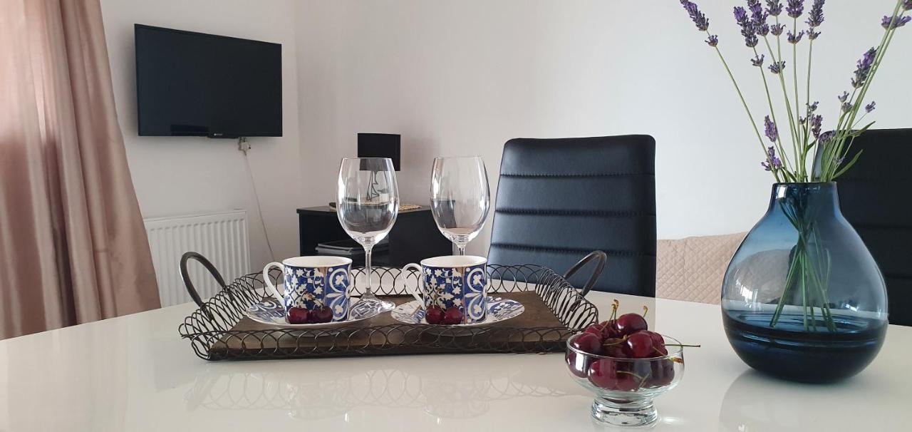 Appartamento con 2 Camere da Letto
