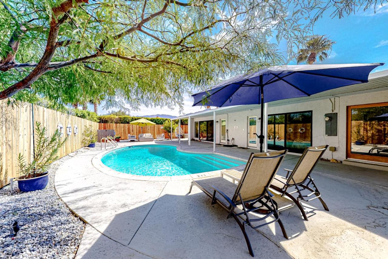 B&B Palm Springs - Aurora Oasis Permit# 2881 - Bed and Breakfast Palm Springs