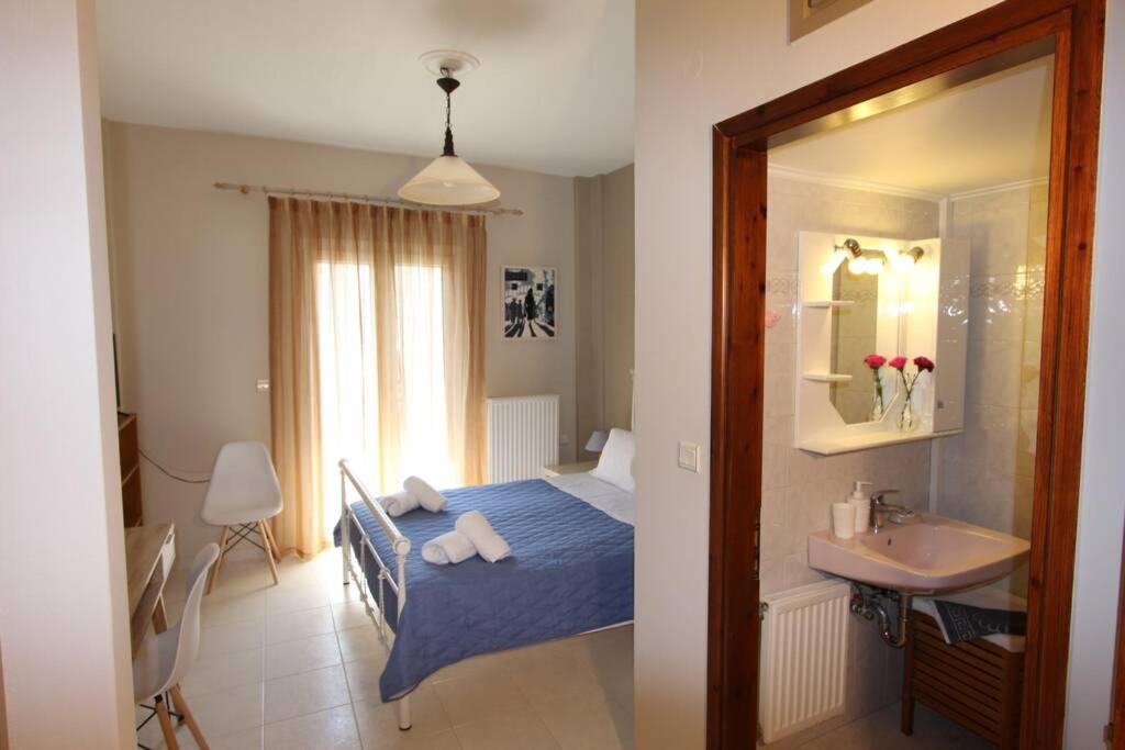 COZY APARTMENT IN THE HEART OF THE TOWN - Chambres d’hôtes