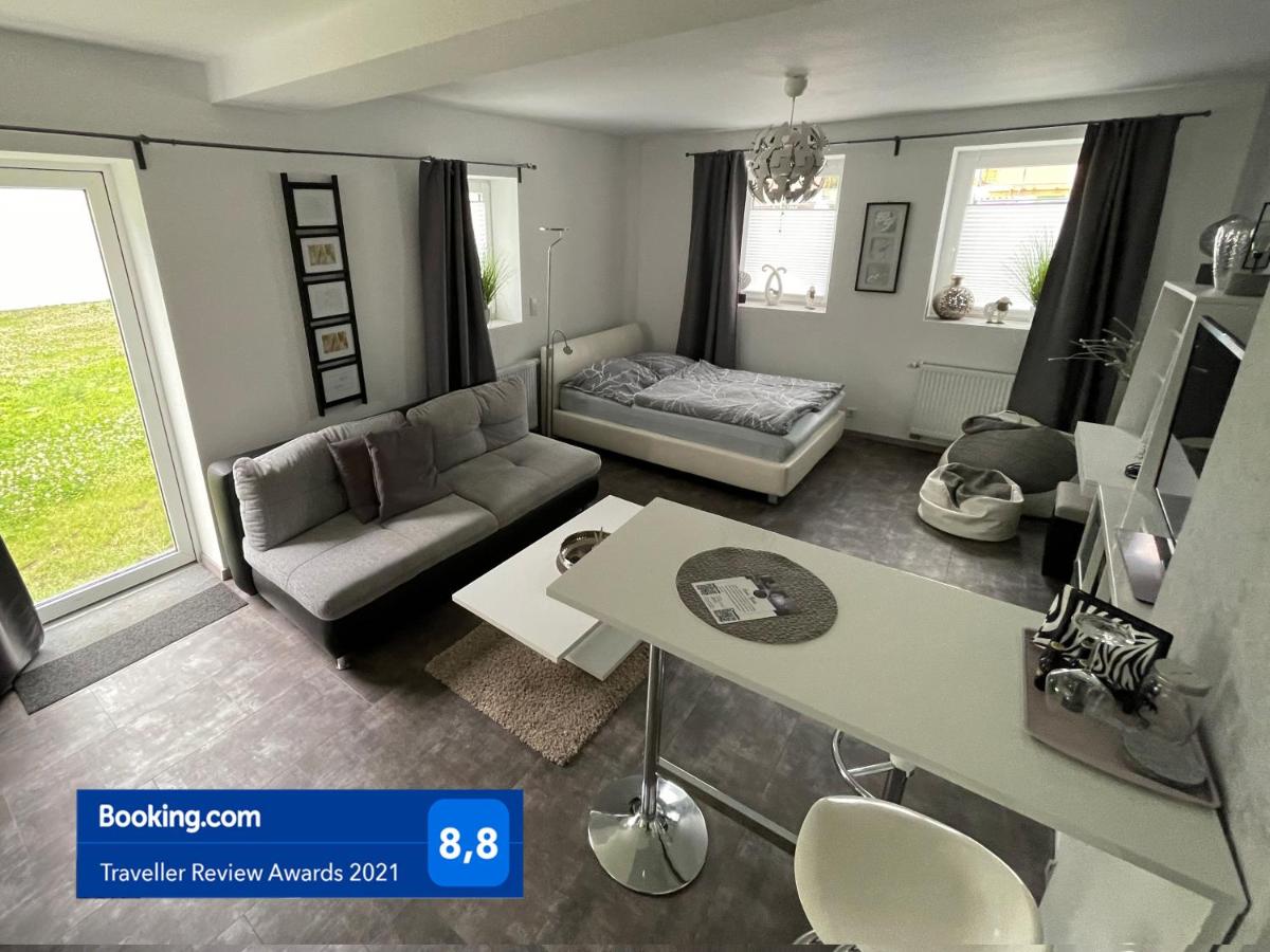 W1 - Kontaktloser 24h CHECK IN, W-LAN, Netflix, Parkplatz, Küche, Boxspring-Bett - Bed and Breakfast