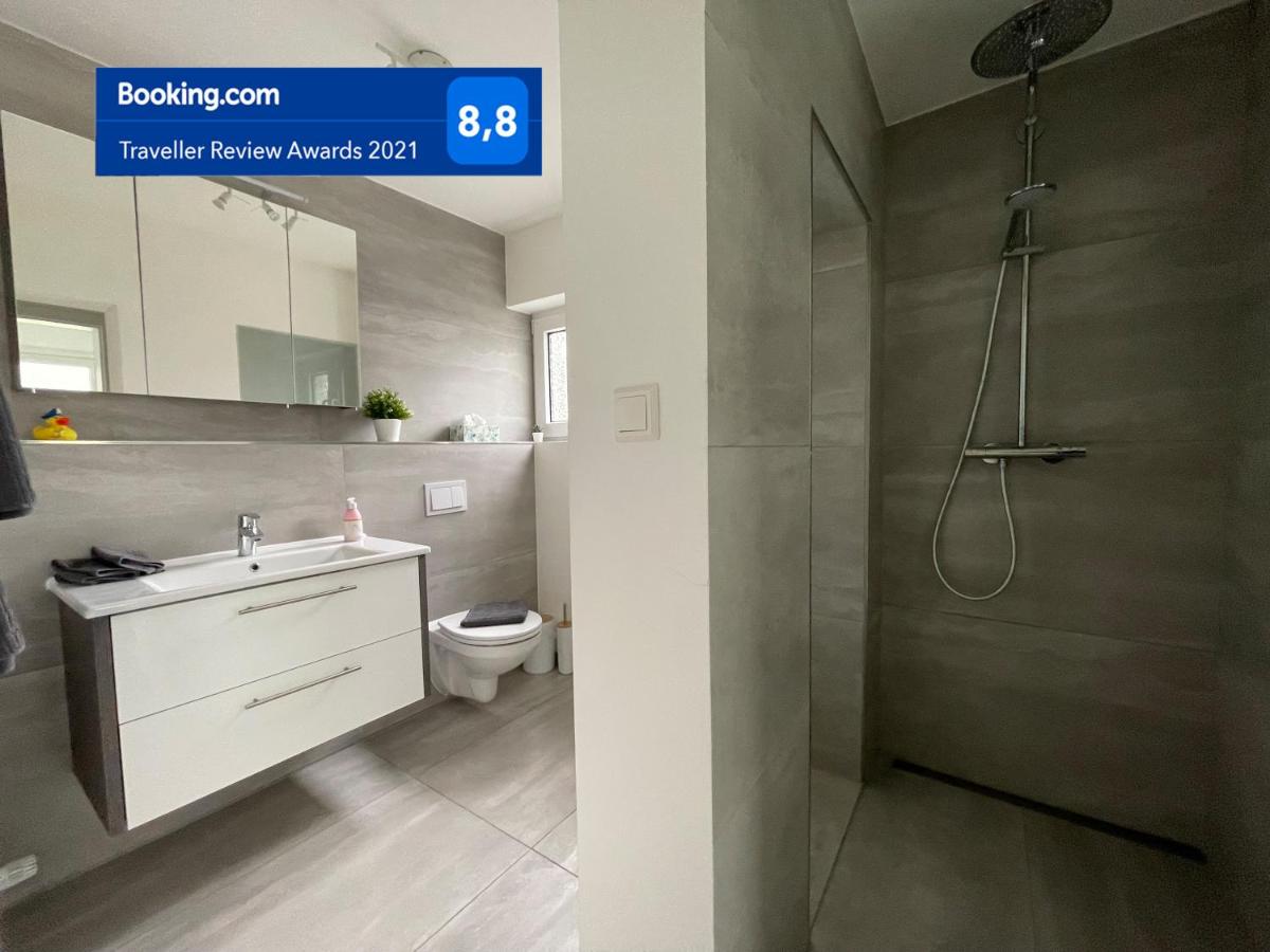 W1 - Kontaktloser 24h CHECK IN, W-LAN, Netflix, Parkplatz, Küche, Boxspring-Bett - Ferienwohnung Bückeburg