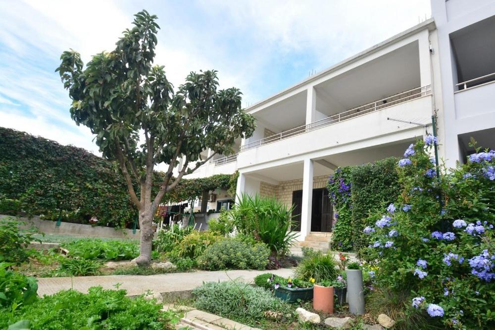 Apartment in Duce with sea view, terrace, air conditioning, WiFi 4969-2 - Chambres d’hôtes