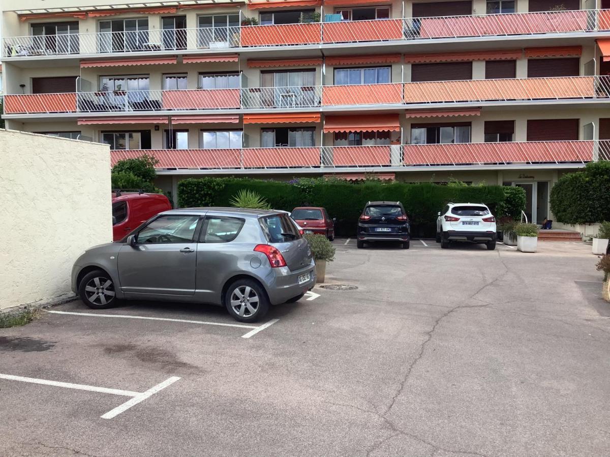 Quartier piscine municipale Bel Appart 4 pers terrasse parking wi-fi - B&B Vence