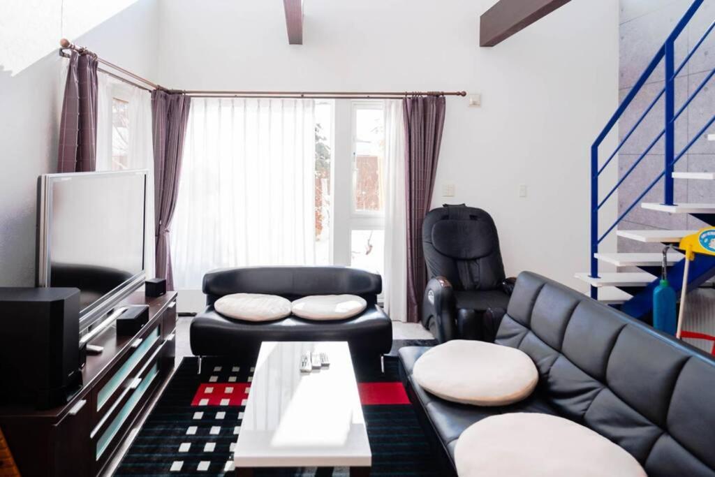 STAY IN TOYOOKA - B&B Asahikawa