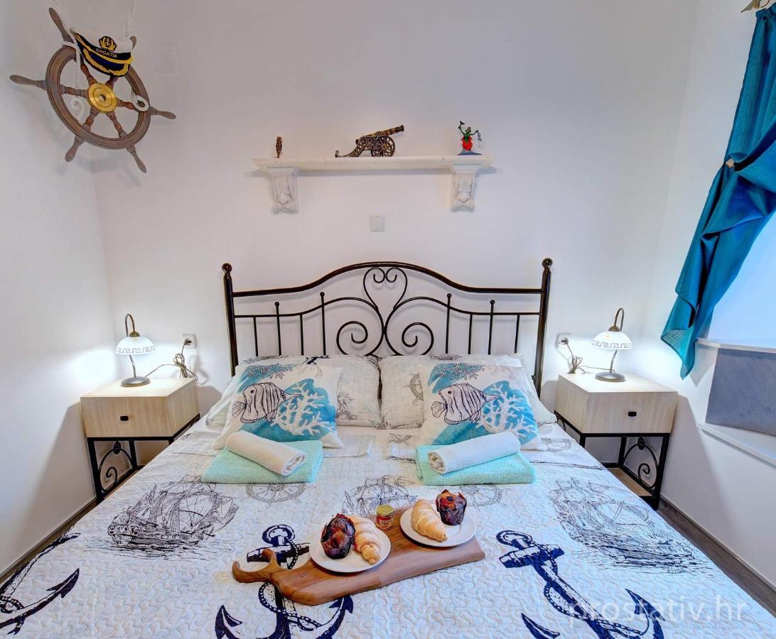 B&B Senj - Apartmani Frankopan - Bed and Breakfast Senj