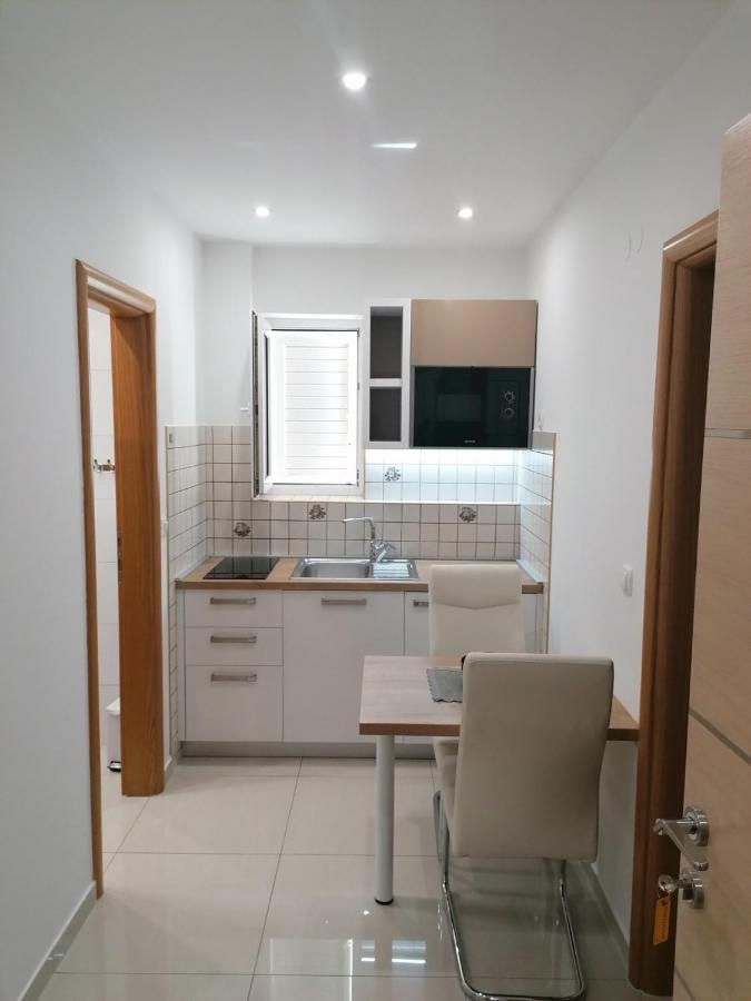 Estudio con balcón