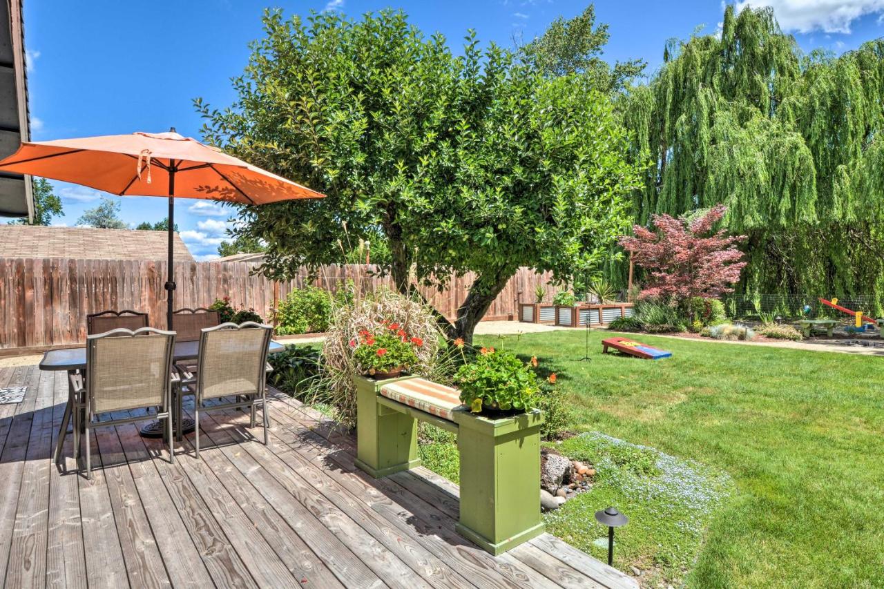 Central Medford Family Retreat with Large Yard! - Bed and Breakfast