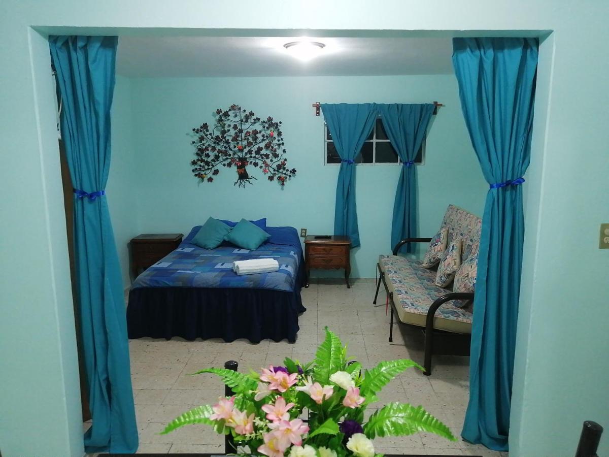 B&B Mexico - DEPARTAMENTO CERCANO AL AEROPUERTO T2, A 2 CALLES - Bed and Breakfast Mexico