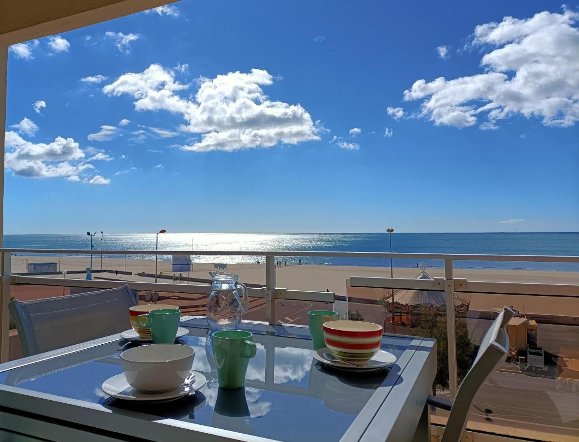 Appartement T2, 2 a 4 Personnes avec une Vue sur Mer 4TL25 - Bed and Breakfast