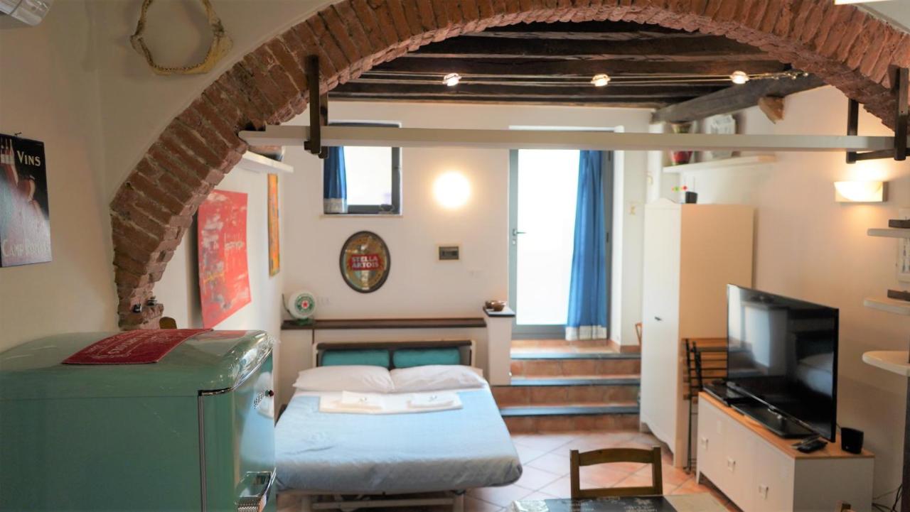 B&B Savona - La Taverna di Gianni near the beach Italy Riviera - Bed and Breakfast Savona