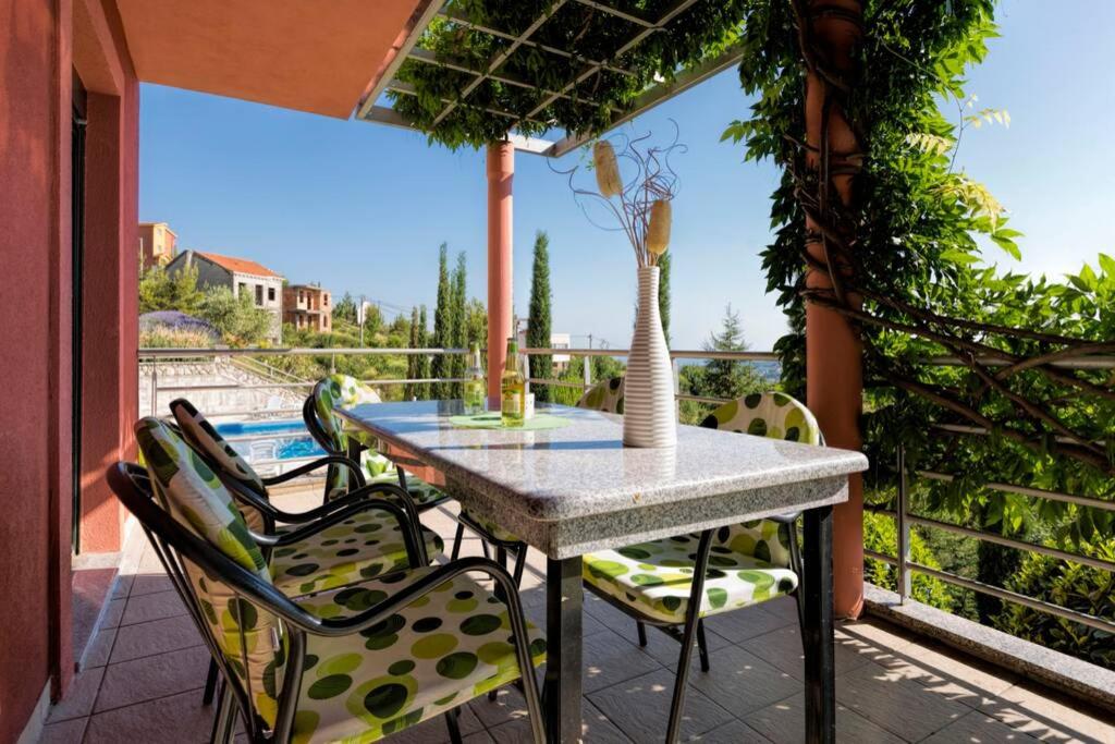 B&B Ivanica - VERY NICE TWO BEDROOM APARTMENT in IVANICA near DUBROVNIK - B - Bed and Breakfast Ivanica