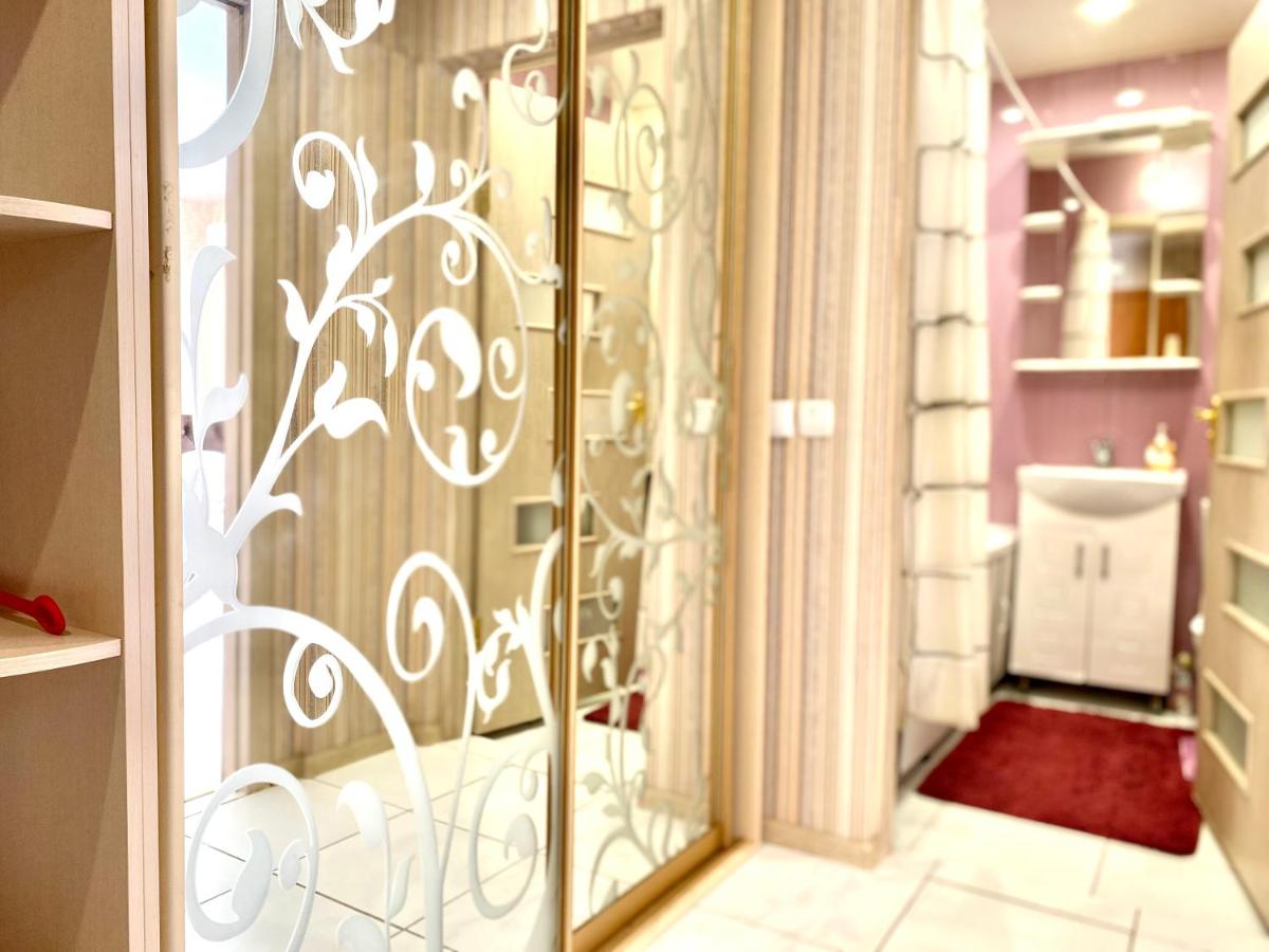 ApartPoltava ЕЛЕГАНТНА квартира в новобудові,біля КАШТАНОВОЇ АЛЕЇ, центр міста, звітна документація - Chambres d'hôtes Poltava