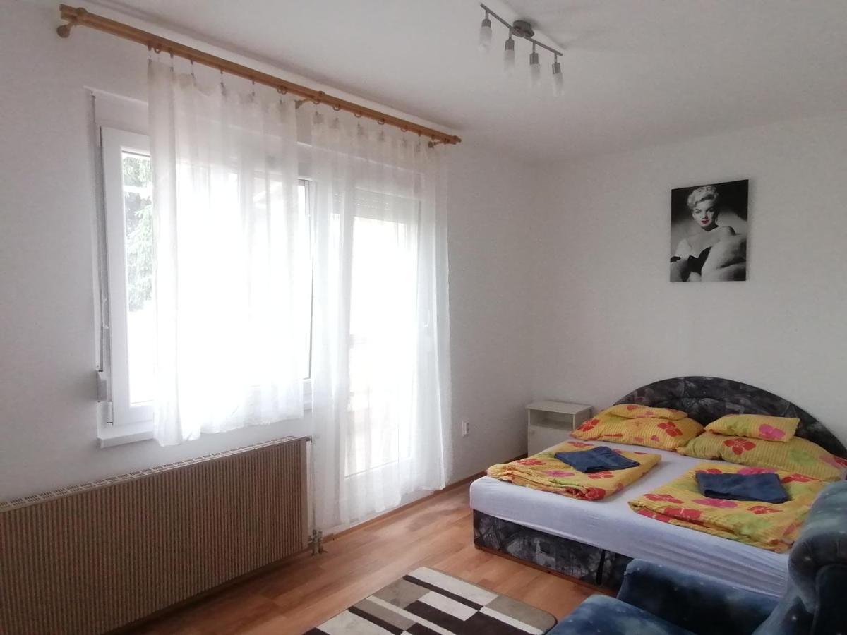 Family House - Chambres d’hôtes Eger