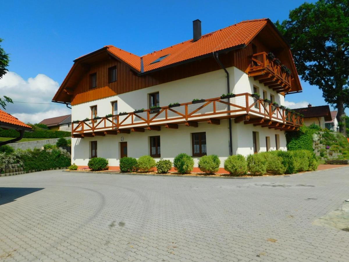 Apartmány U Srdce Vltavy - B&B