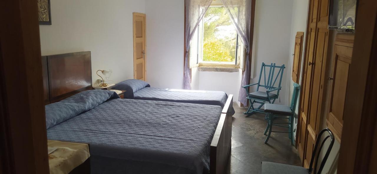 Deluxe Kamer (2 Volwassenen + 1 Kind)