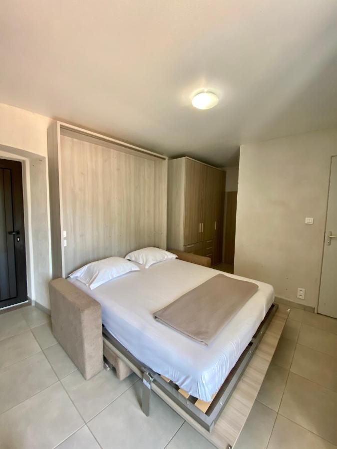 Studio Apartment with Sea View