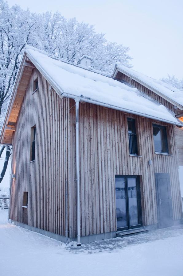 Dom Pod Lipami - B&B Blatnica