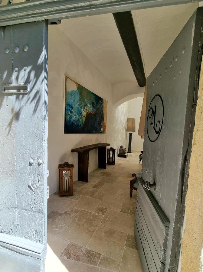 LA MAISON DE LIVIA, Gîte, chambres et table d'hôtes, entre Uzès et Nîmes - B&B Sauzet