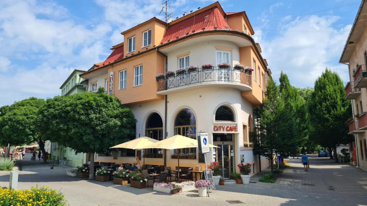 B&B Piestany - City Hotel - Bed and Breakfast Piestany