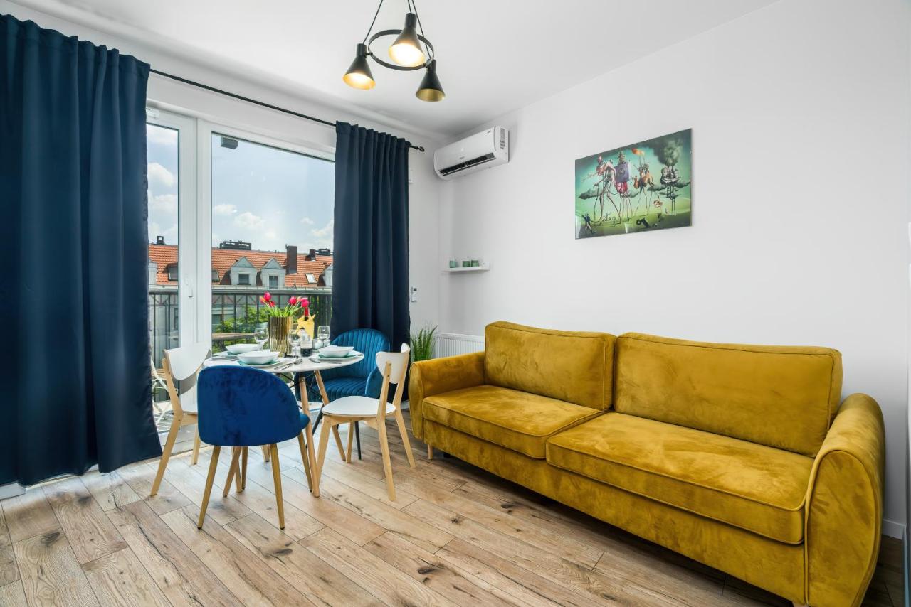 B&B Poznan - Apartments City View Garbary by Renters - Bed and Breakfast Poznan
