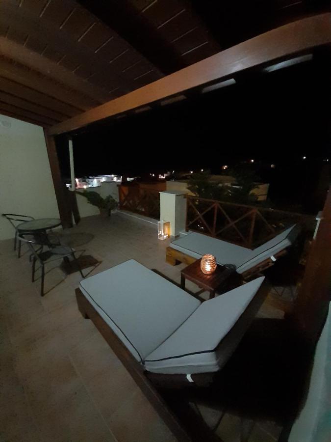 One-Bedroom Apartment with Sea View (3 Adults)