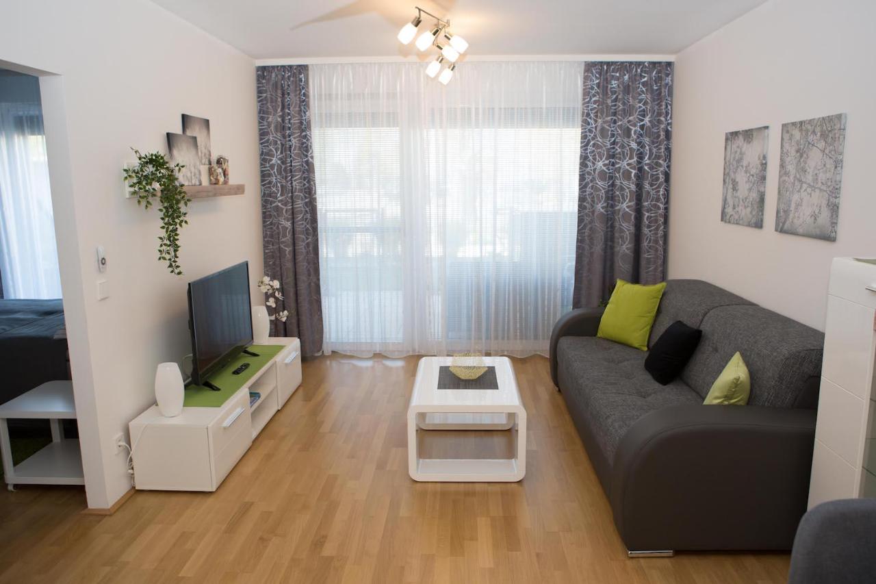 B&B Vienna - Modern Danube Apartment Vienna - Bed and Breakfast Vienna