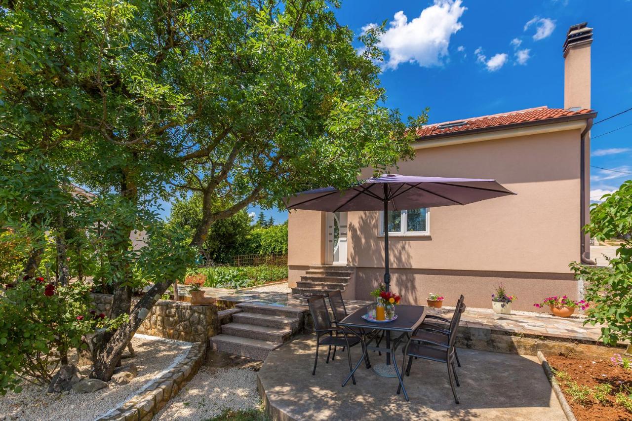 Holiday house Lucija - B&B