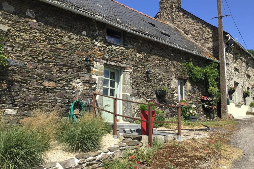 B&B Laniscat - Les Ecuries is a modern renovated barn - Bed and Breakfast Laniscat