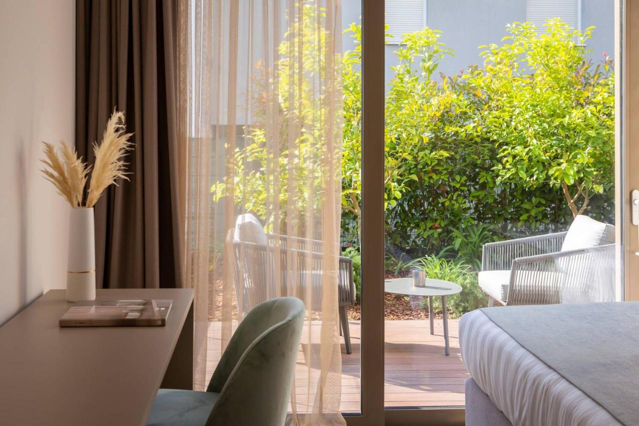 Comfort One-Bedroom Apartment with Sea View