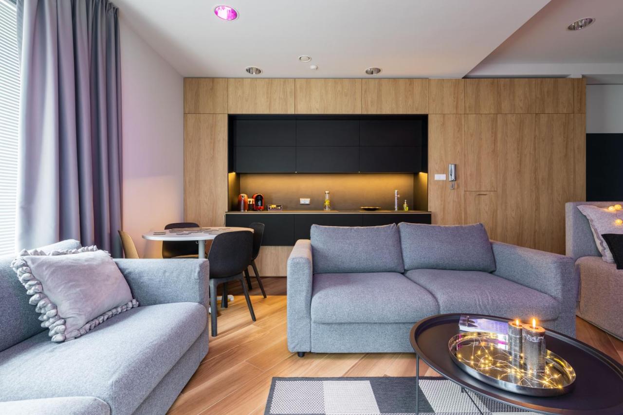 Bast 98 Klimatyzacja Apartamenty Ptak Szpital Matki Polki Mandoria Orientarium HopaLupa - Parking bezpłatny - Chambres d'hôtes Łódź