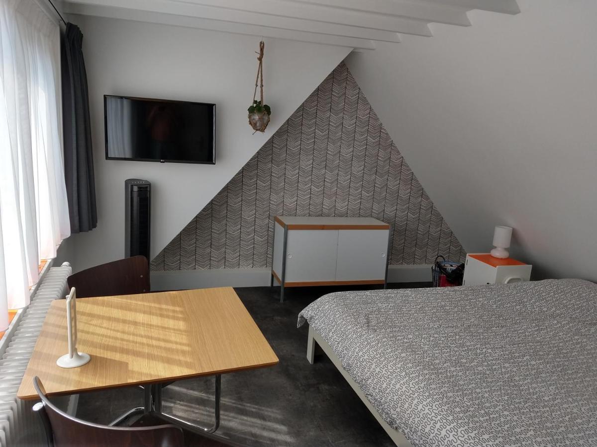Twin Room with Private External Bathroom