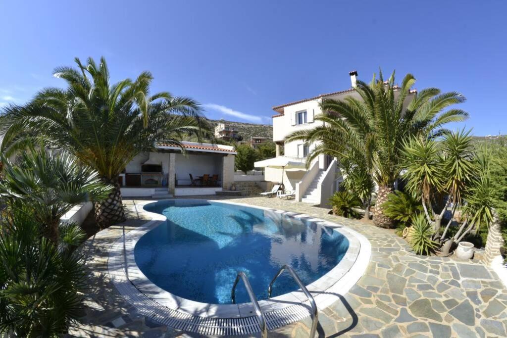 B&B Alivéri - Luxury Villa with swimming pool - Bed and Breakfast Alivéri