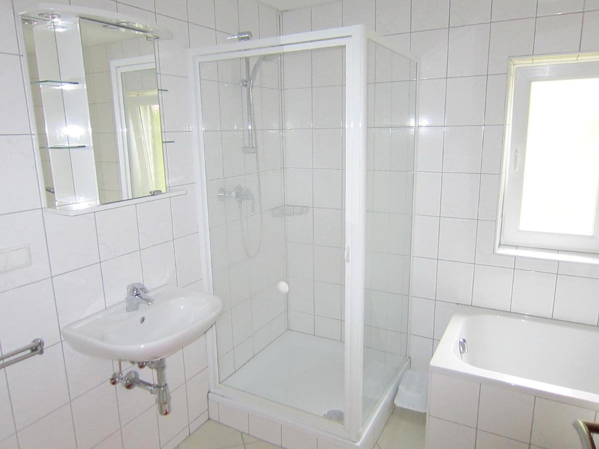Comfort Two-Bedroom Apartment - 1st Floor with Lake View