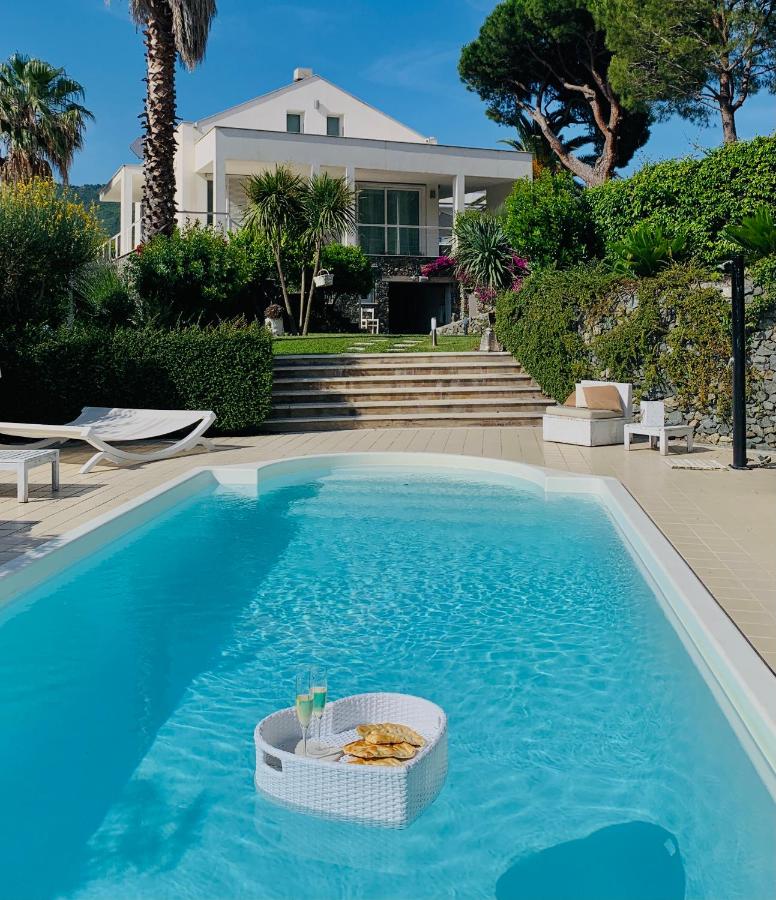 White Dream Spotorno - Bed and Breakfast Spotorno