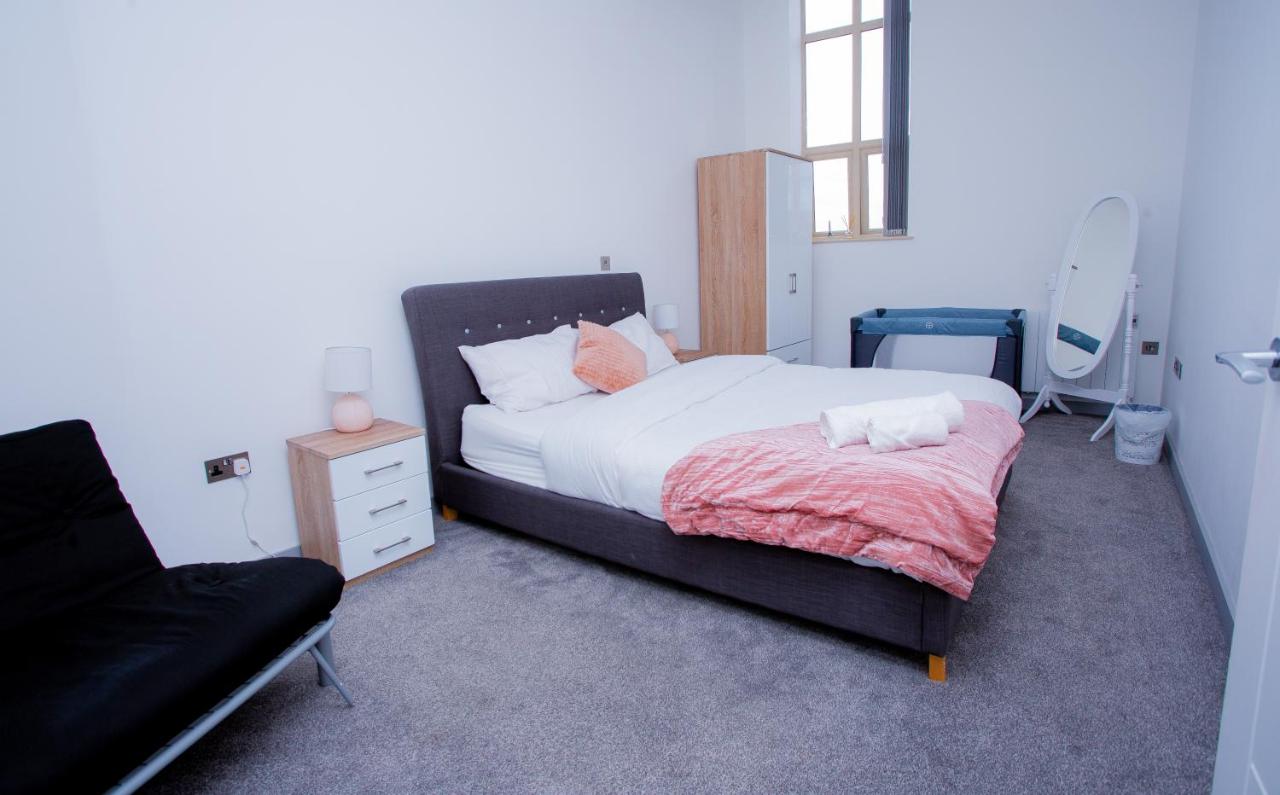 B&B Doncaster - Spacious Urban City Apartment - Bed and Breakfast Doncaster