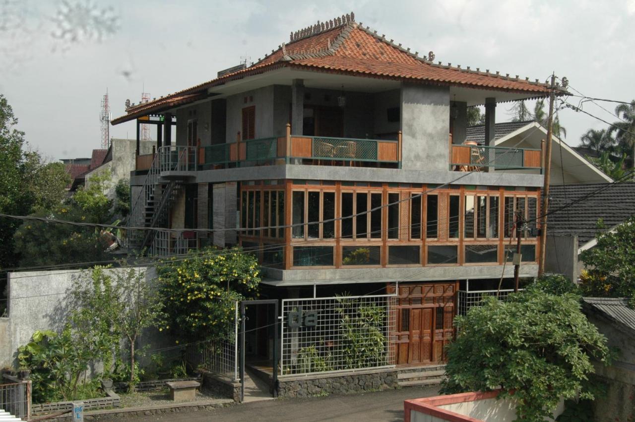 Dalem Arum (for women only) - B&B Bandung