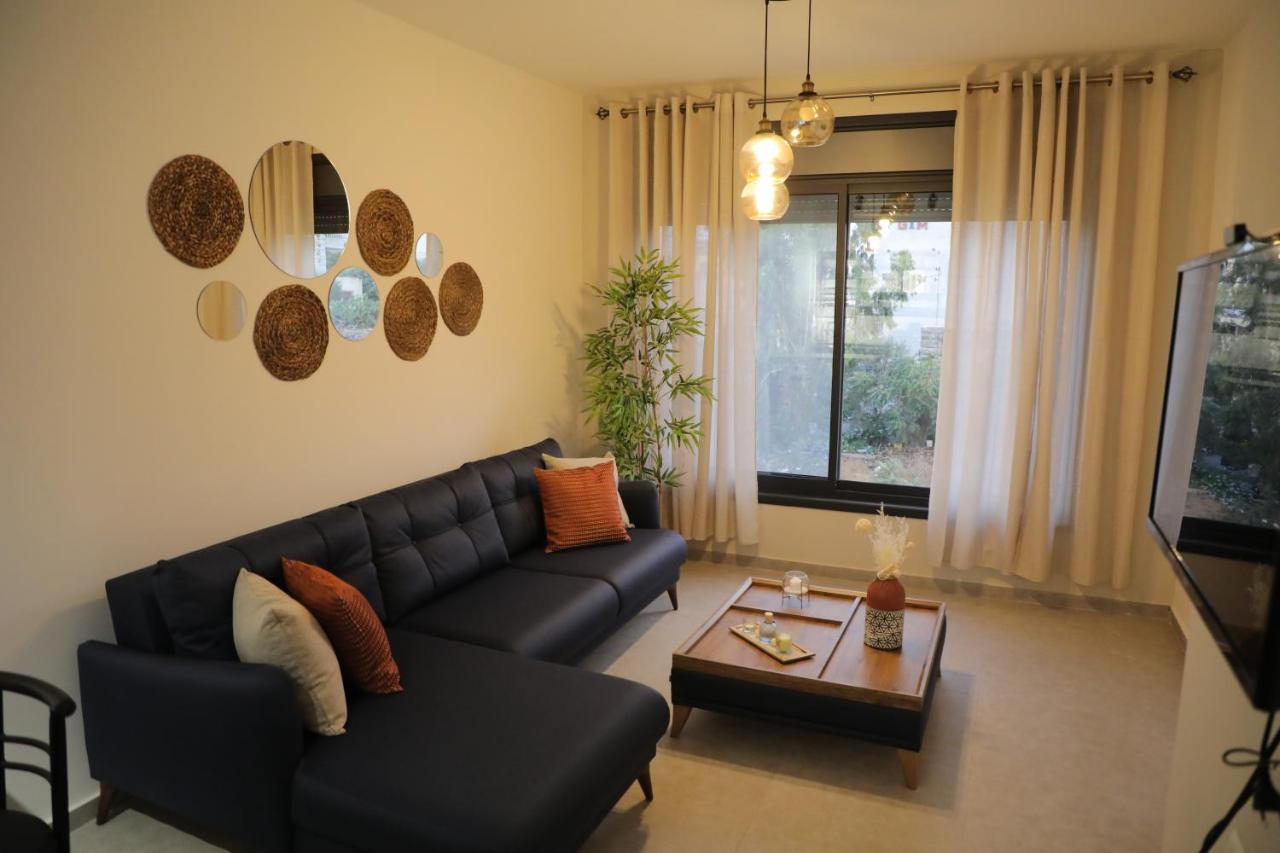 B&B Ramallah - RyLux Suits - Bed and Breakfast Ramallah