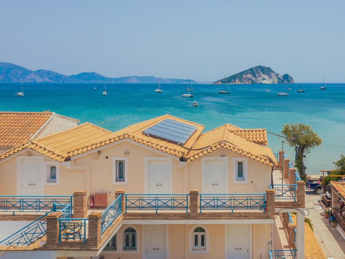 SeaSide Apartments - B&B Marathias