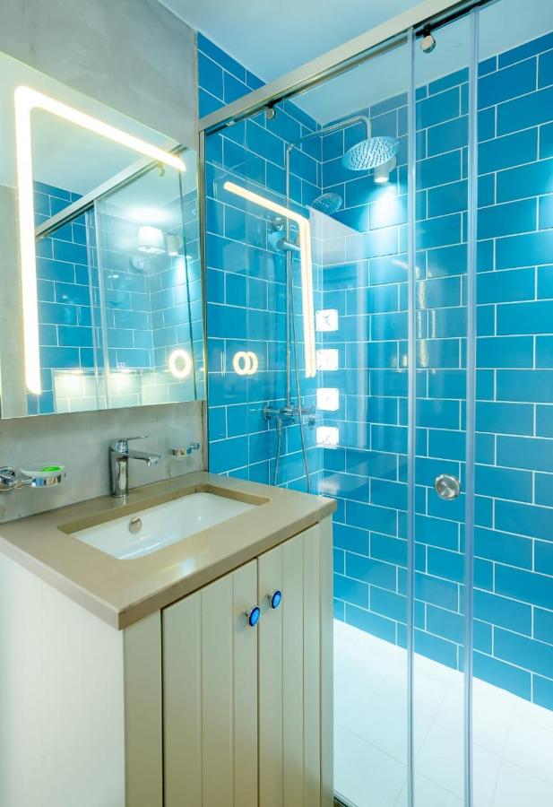 Deluxe Double Room with Balcony and Sea View