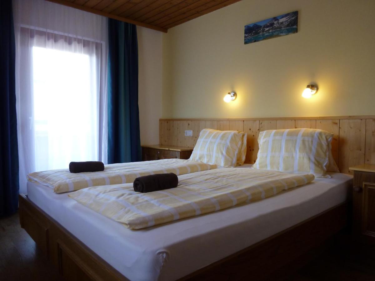 Double Room with Private External Bathroom