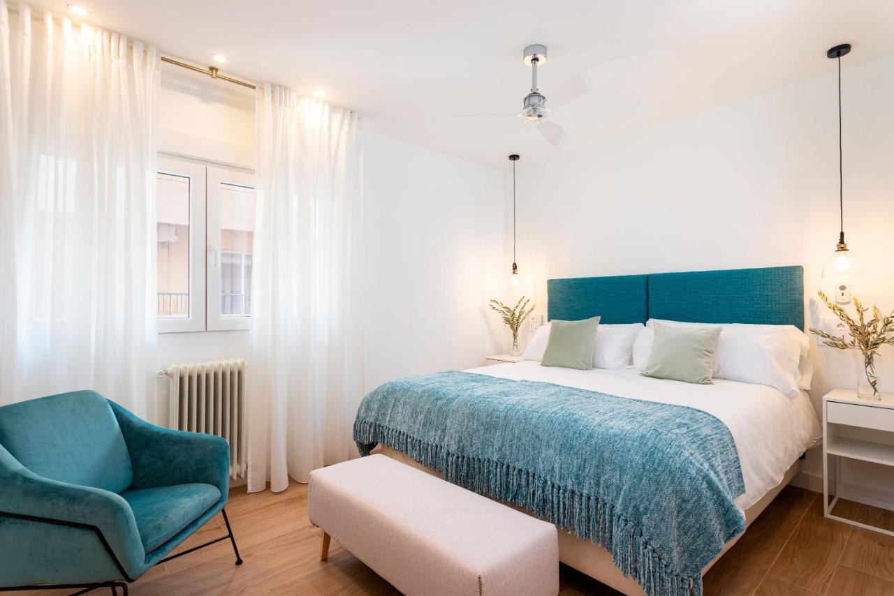 Genteel Home Alhóndiga Granada - B&B Granada