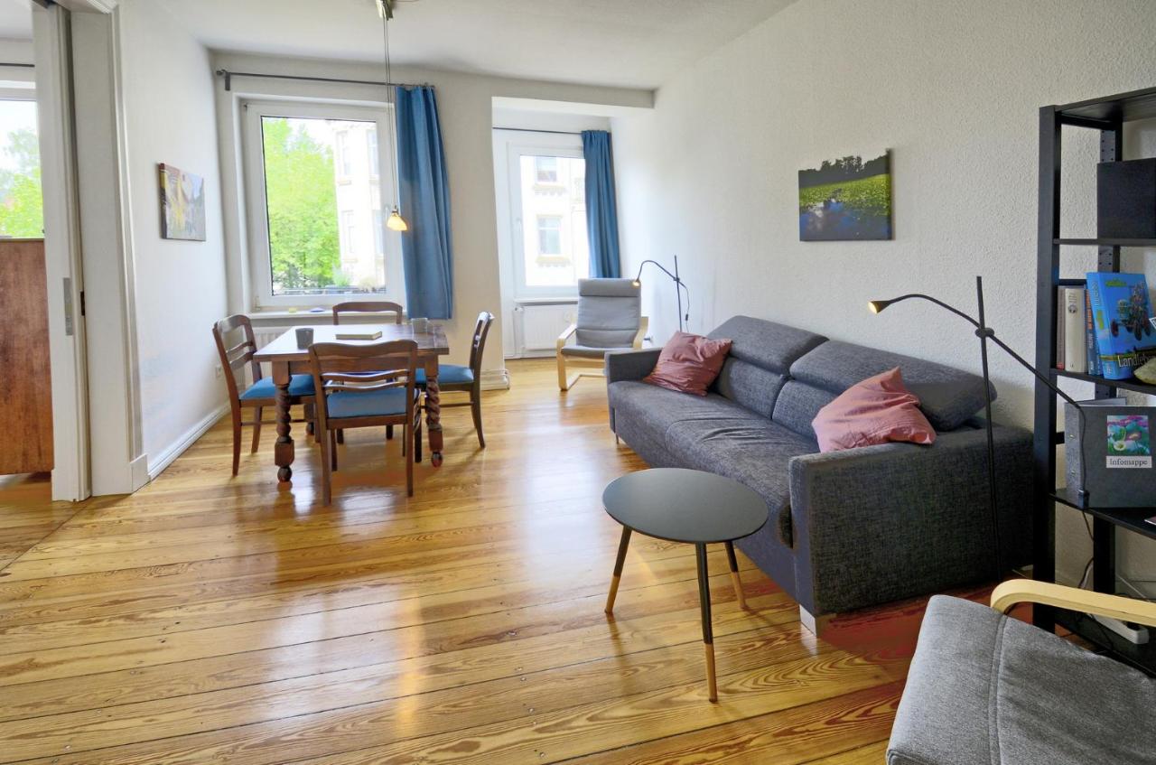 B&B Flensburg - fewo1846 - Parkblick - komfortable Wohnung mit 2 Schlafzimmern und 2 Balkonen - Bed and Breakfast Flensburg
