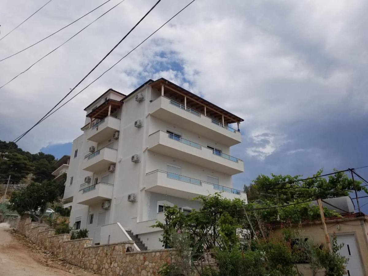 B&B Saranda - Brothers LR - Bed and Breakfast Saranda