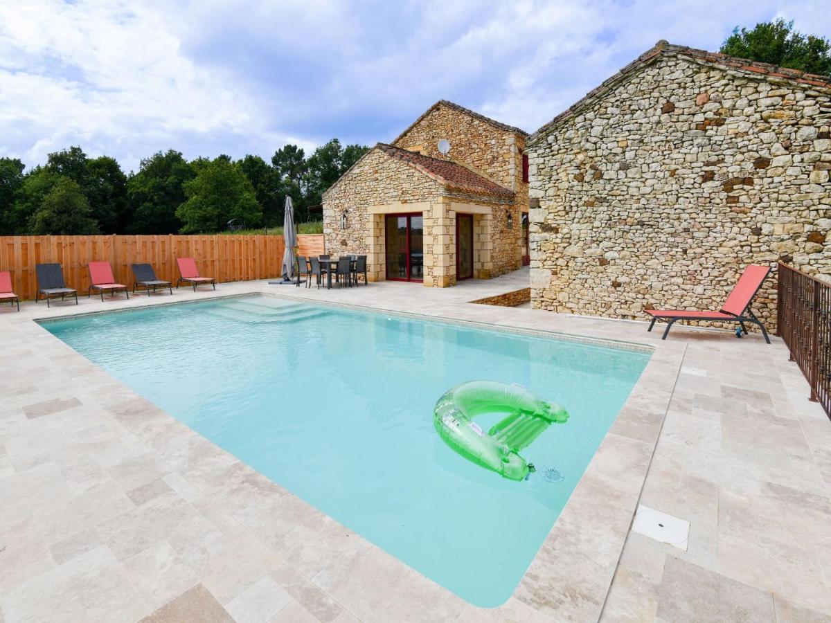 B&B Prats-du-Périgord - Majestic holiday home with swimming pool - Bed and Breakfast Prats-du-Périgord